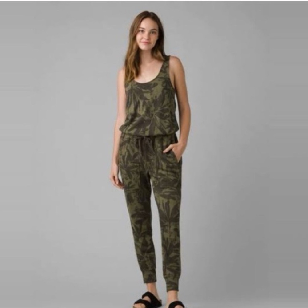 Women’s PrAna Cozy Up Green  Jumpsuit  Palm Print XL
